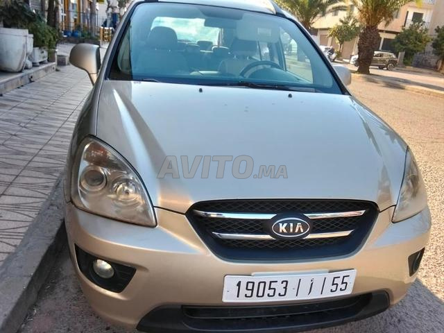 كيا كارينز 7 مقاعد