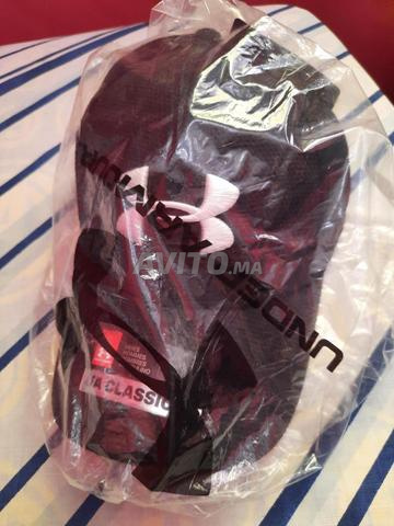 قبعة أندر آرمور M L جديدة