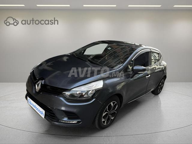 1332 - Renault Clio 2019 expertisée avec financement