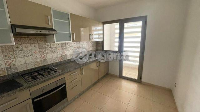 BOU-OU-1021 - Appartement à vendre à Victoria - 2