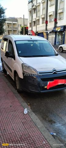 سيتروين سيدان بحالة جيدة