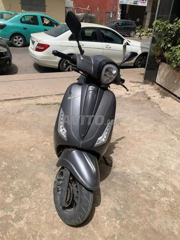 Moto scooter Docker Milano modèle 2022