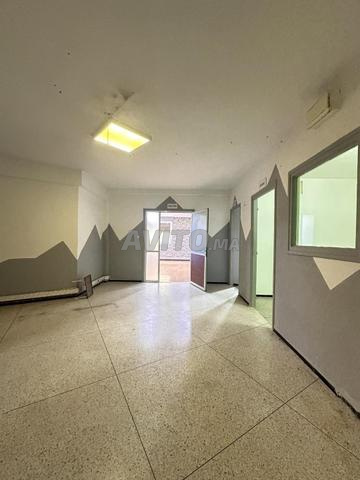 مكتب للإيجار - بلفيدير - 2