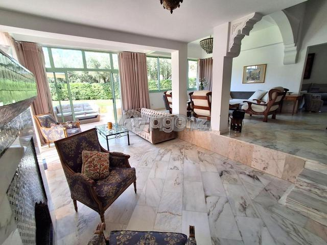 RAK-AN-1071 - Villa à vendre à Ennakhil (Palmeraie)