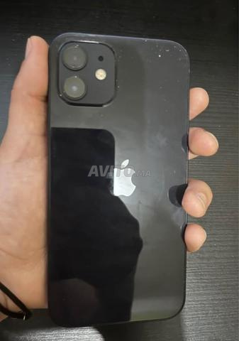 iPhone 12 Noir 87% 64Go – Comme neuf