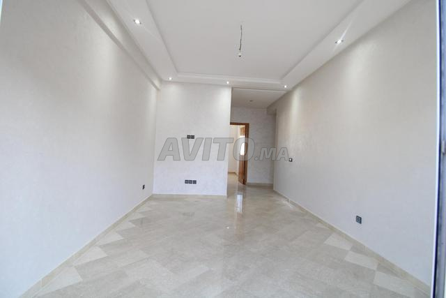 شقة للبيع بالقرب من شيخ خليفة - 2