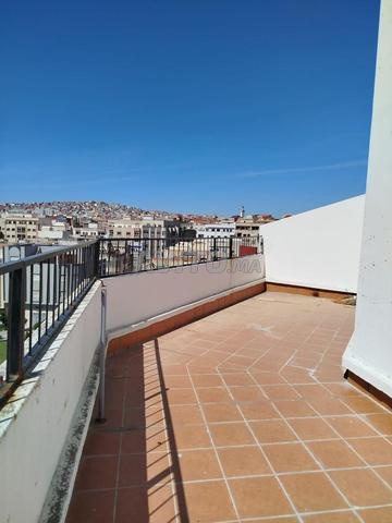 Appartement avec grande terrasse à Tanger 