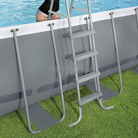 سلم كبير جديد لحمام السباحة - 2