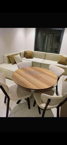 طاولة و 4 كراسي جديدة - 2