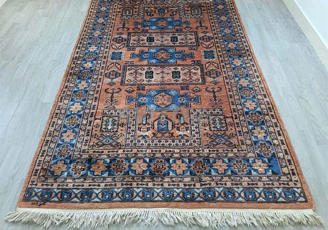 سجاد باكستاني مصنوع يدويًا