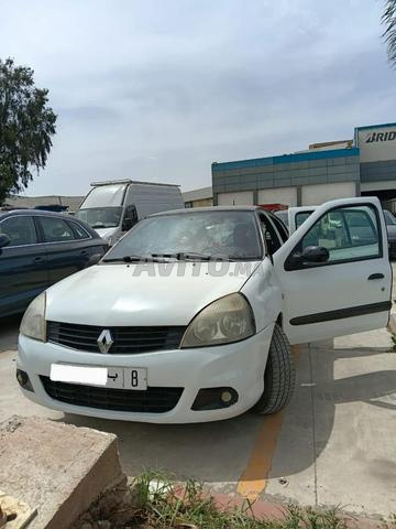 Renault Clio essence manuelle 2013 à Berrechid