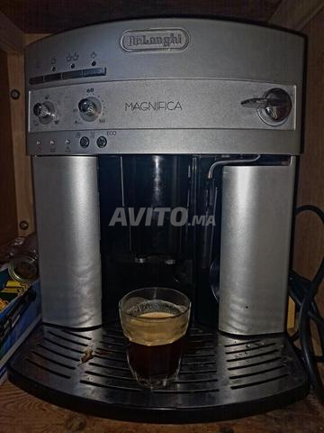 آلة قهوة من ماركة ديلونجي ماجنيفيكا - 2