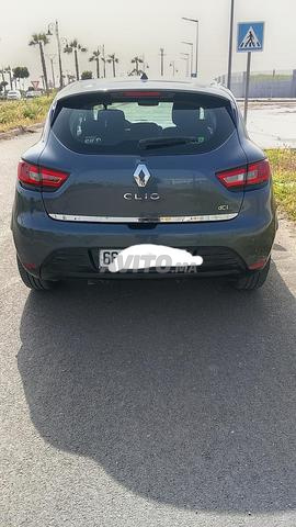 Clio 4 équipée automatique modèle 2019 عمرة - 2