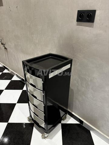 مرآة ودرج لصالون تصفيف الشعر - 2