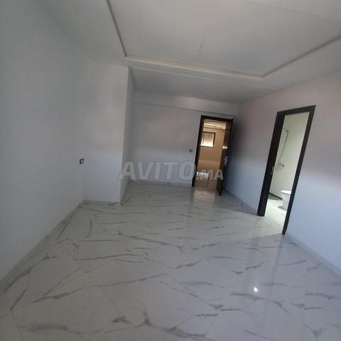 Appartement 4 pièces 120 m², garage, ascenseur, balcon sur rue - 2