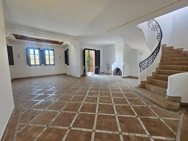 فيلا جميلة للإيجار بحديقة ومسبح خاص - 2