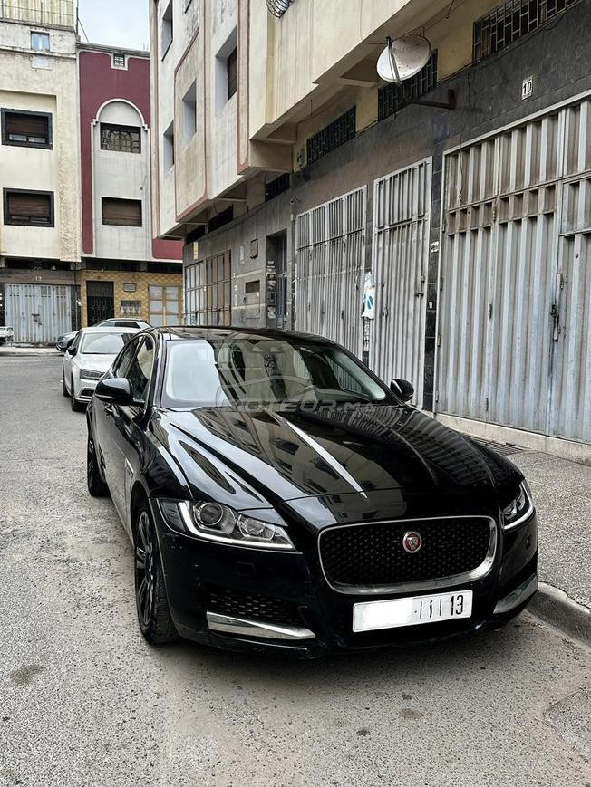 Urgent Jaguar XF Diesel 2016 à Bouskoura