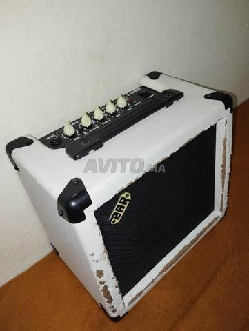 مضخم صوت جيتار كهربائي