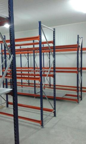 Rayonnage métallique semi-lourd performant