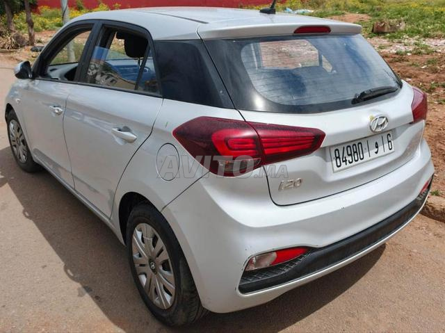 هيونداي i20 بنزين يدوية 2020 بالدار البيضاء - 2