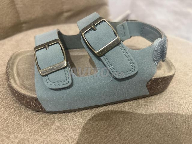 صندل أطفال لاصق للجنسين مقاس 7 (2/3 سنوات)