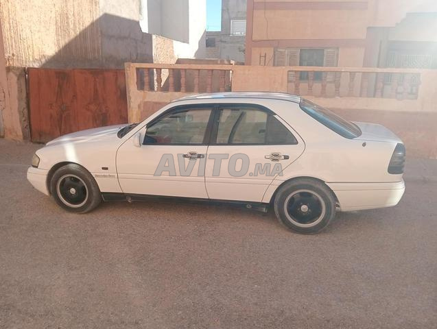 Voiture propre, Dieu la bénisse - 2