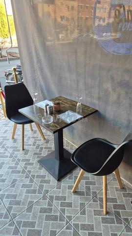 طاولة وكرسي اسكندنافي أنيق - 2