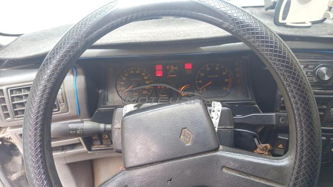 Renault R19