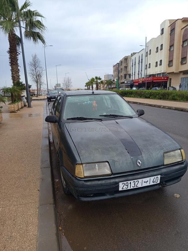 Renault R19