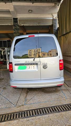 سيارة بحالة جيدة جداً - 2