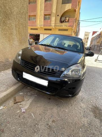 Renault Clio Essence Manuelle 2012 à Guercif