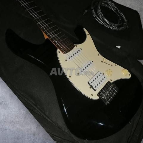 جيتار كهربائي أصلي كورت G210