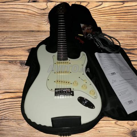 Guitare électrique Eko S300 - 2