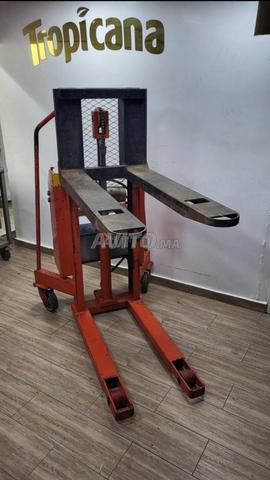 رافعة شوكية شبه كهربائية