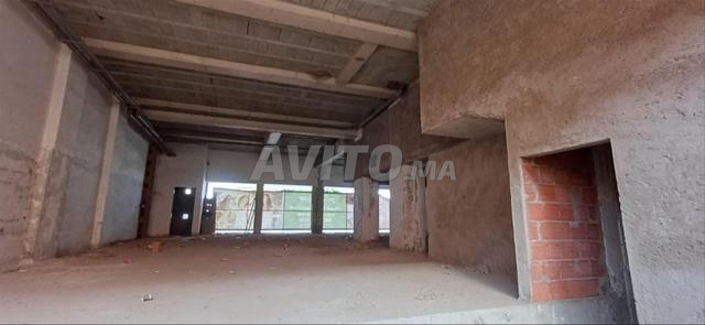 محل تجاري للبيع بموقع فاخر - 2