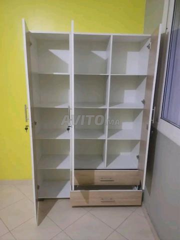 خزانة ملابس بثلاثة أبواب مع التوصيل - 2