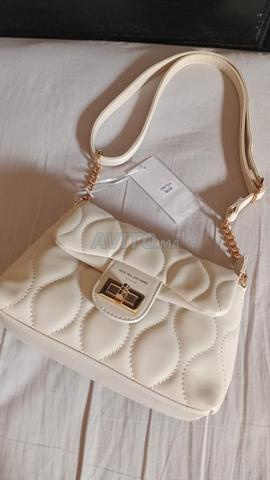 Sac neuf quasi neuf - excellente condition - 2