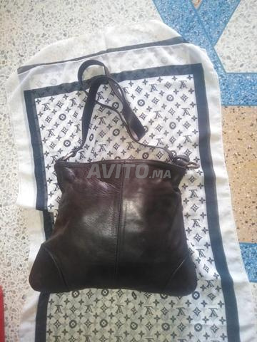 حقائب جلدية أصلية