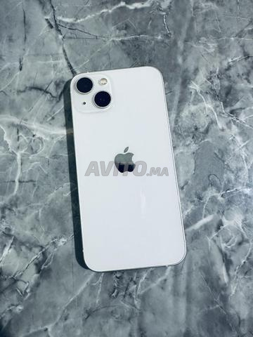 iPhone 13 normal officiel tout est original jamais ouvert