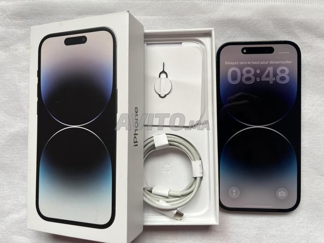 iPhone 14 Pro très bon état plus boîte