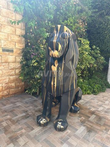 تمثال أسد من الألياف الزجاجية