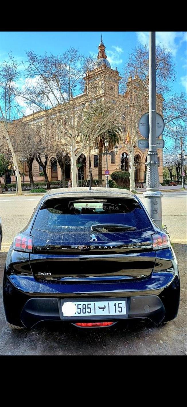 Peugeot 208 Diesel Manuelle 2023 à Fès