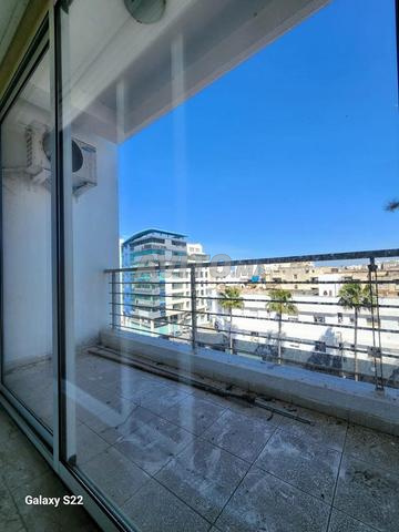 Appartement Vide Luxe 100m2 à Q. Racine Bd Zerctouni