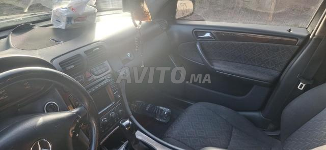 Mercedes-Benz 220 Diesel Manuelle 2002