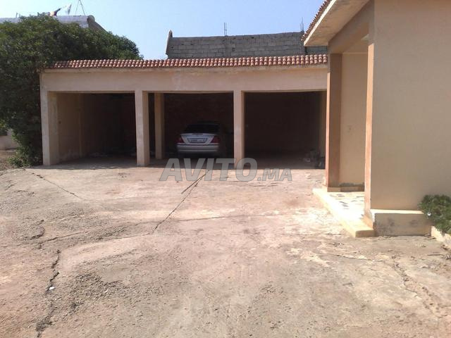 فيلا بمساحة 2500 متر مربع للاستخدام المهني للإيجار - 2