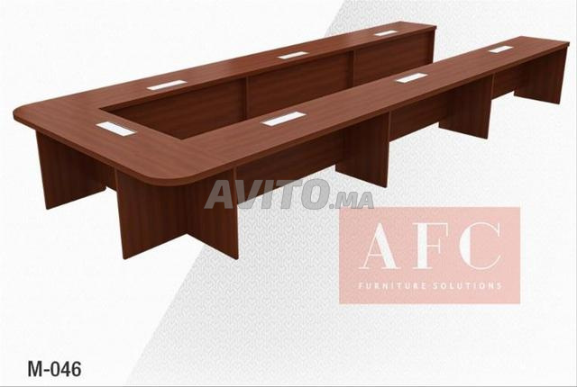 🪵 طاولة اجتماع عصرية - 2