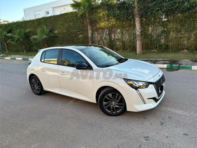 Peugeot 208 toutes options 2022