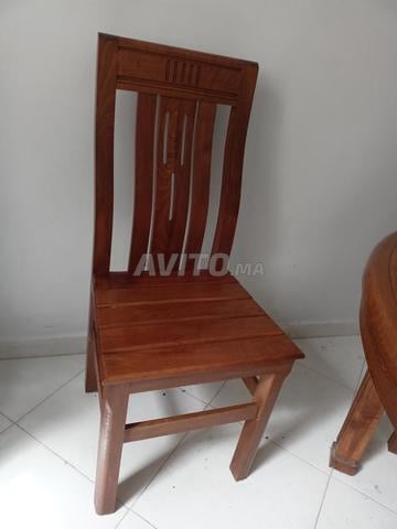 طاولة كبيرة الحجم مع 6 كراسي - 2