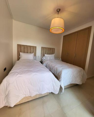 طابق أرضي جميل بحديقة غرفتين نوم بريستيجيا