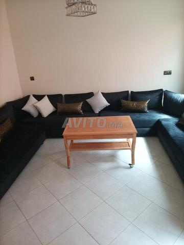 صالة وطاولتان و 6 كراسي و 3 طاولات صغيرة - 2